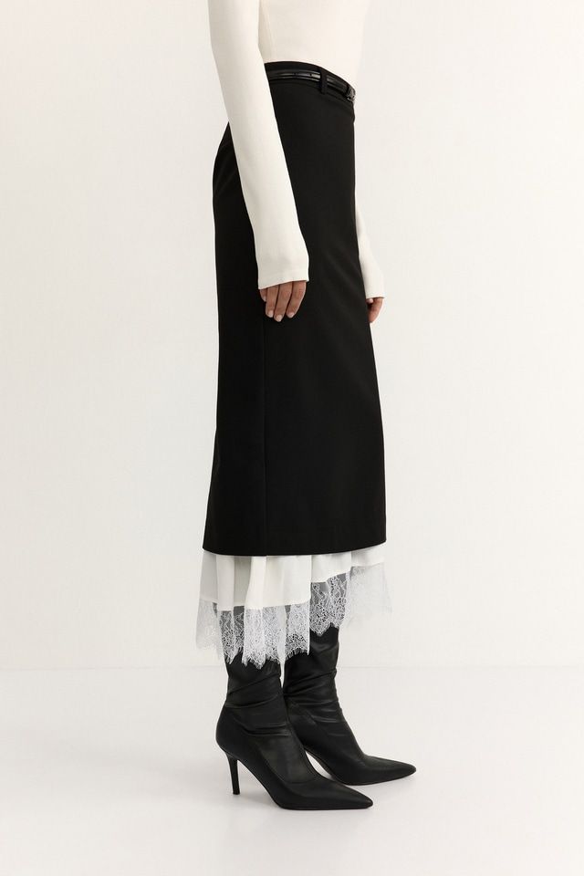 Анальды секс алдында тік ішекті белдікпен шайыңыз